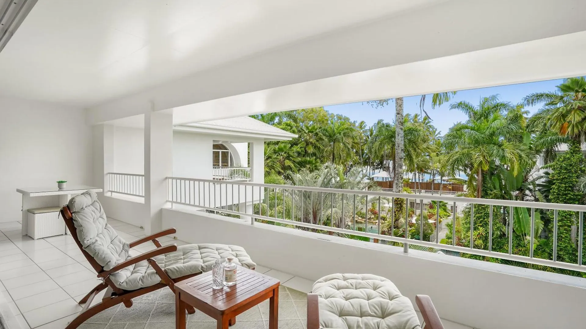 Alamanda Palm Cove By Belle Escapes