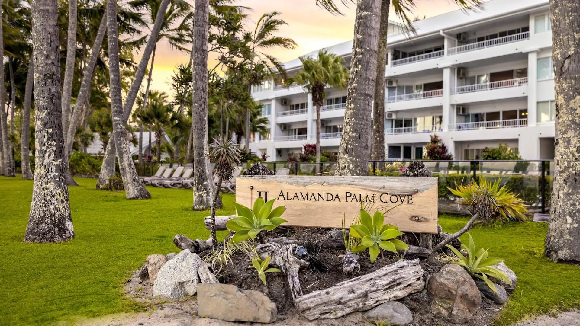 Alamanda Palm Cove By Belle Escapes 0*,