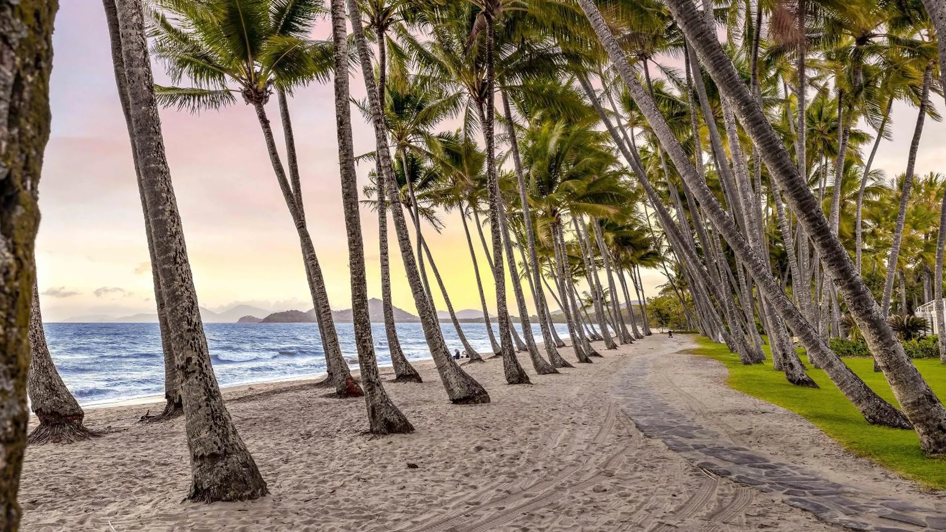 Alamanda Palm Cove By Belle Escapes Apartment
