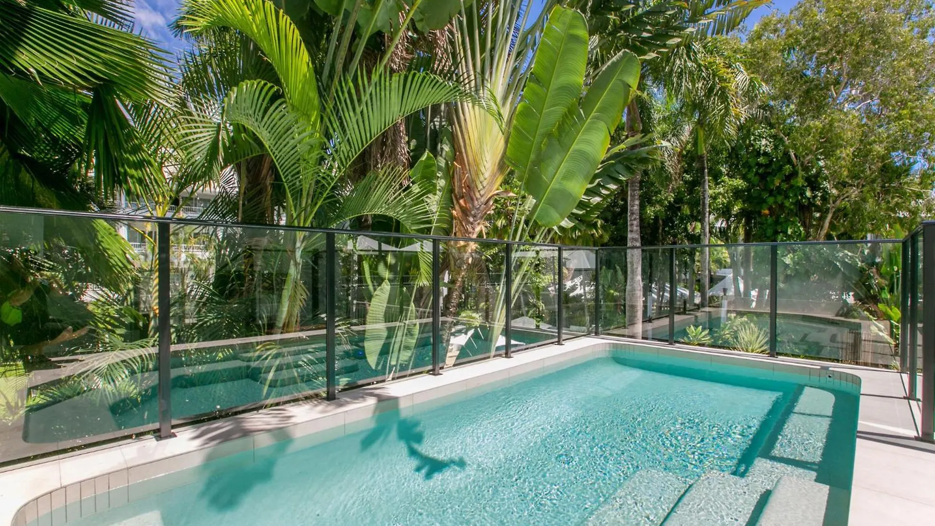 Apartment Alamanda Palm Cove By Belle Escapes